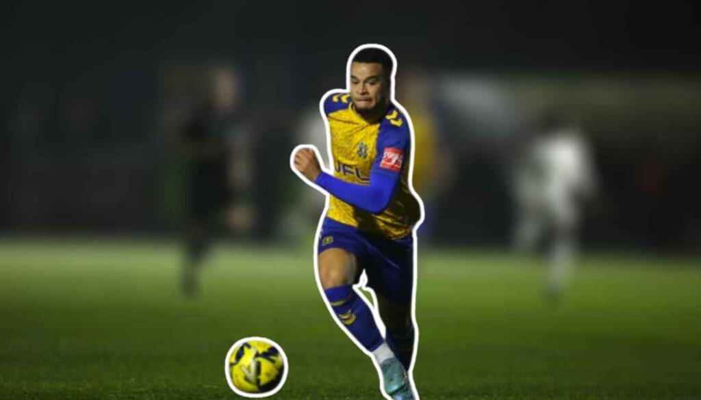 Hashtag United player running with the ball.