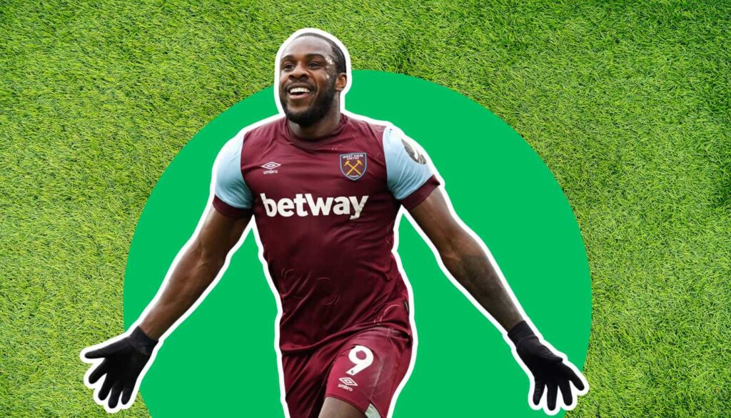 Michail Antonio playing for West Ham.
